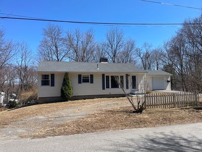 4 Lawrence Rd, Derry, NH, 03038