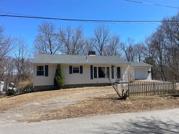 4 Lawrence Rd, Derry, NH 03038