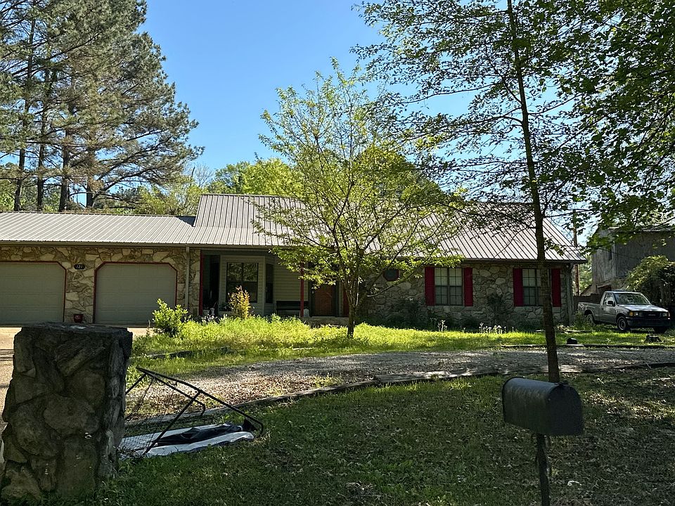 2nd image of 121 Peck Rd