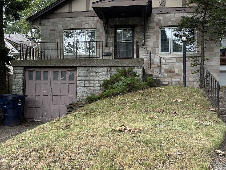 1st image of 20 Fallingbrook Rd
