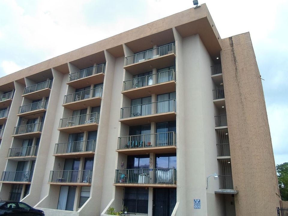 1st image of 16751 NE 9th Ave APT 401A