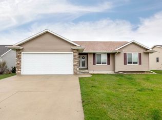 2620 Green Creek Rd, Cedar Falls, IA 50613