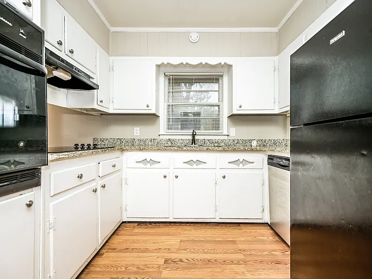 435964_018_kitchen_13448289.jpg