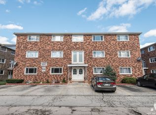 5842 W 76th Pl UNIT 302, Burbank, IL 60459