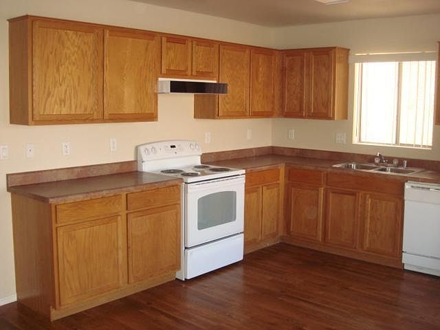 1st image of 9008 W Pinchot Ave