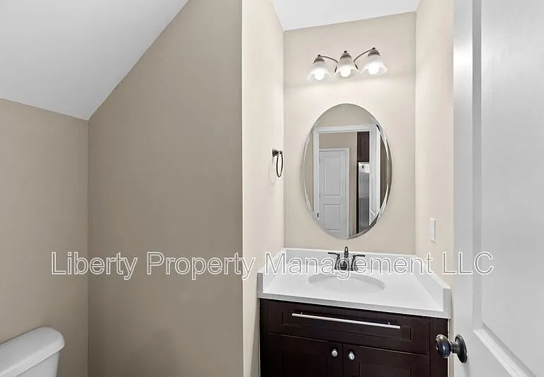 4199 Overhills Rd — Photo 7