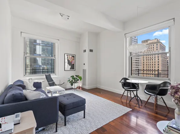 88 Greenwich Street 1604 image 1 of 12