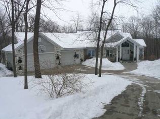 140 Rosedale Rd, Cedar Rapids, IA 52403