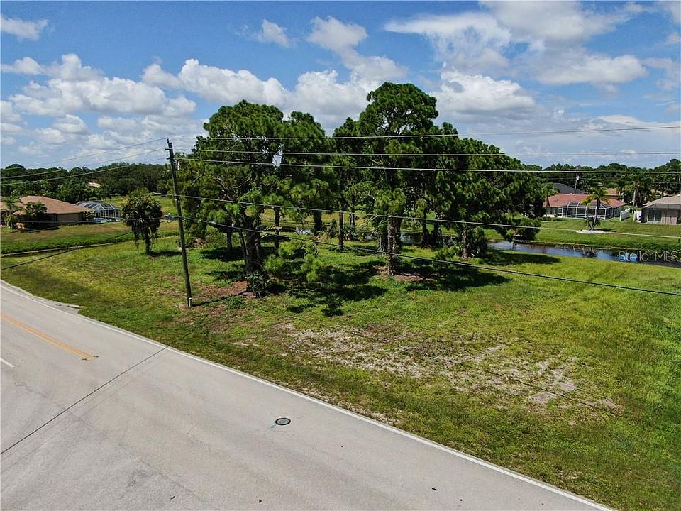 1st image of 715 & 717 Rotonda Cir