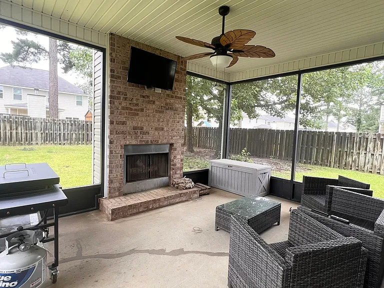 230 Misty Valley Ln — Photo 35