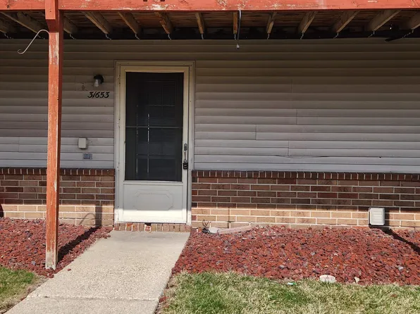 31653 Nardelli Ln, Roseville, MI 48066