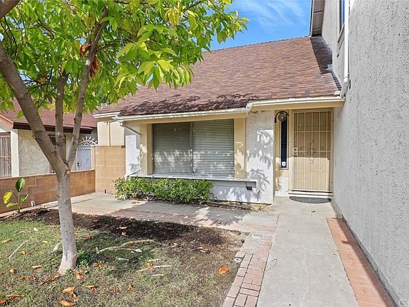4th image of 2047 E Loraine St