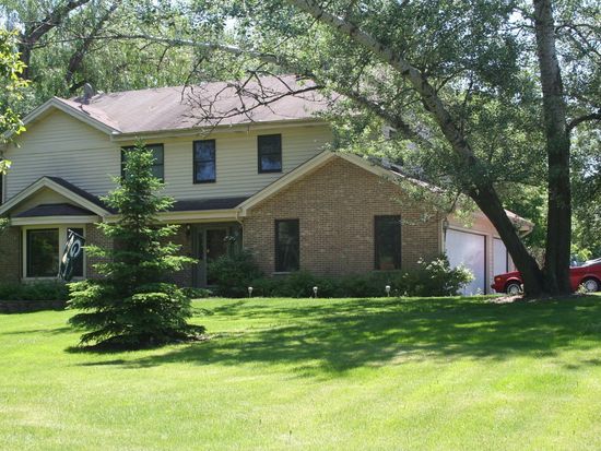 28959 W Main St, Barrington, IL 60010