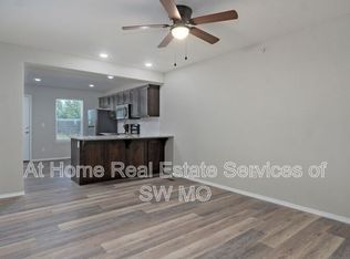 663 N Turner Ave, Republic, MO 65738