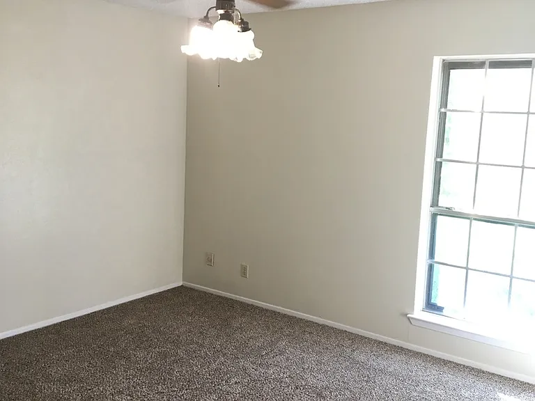 501 Marilyn Dr — Photo 9