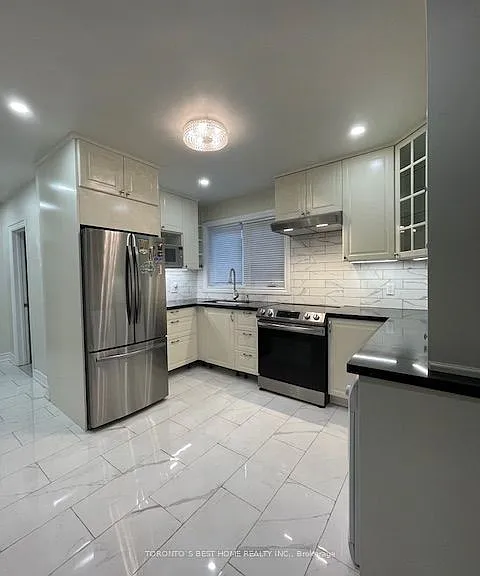 69 Madawaska Ave #MAIN F — Photo 8