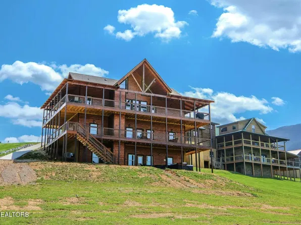3453 Cove Meadows Dr, Sevierville, TN 37862