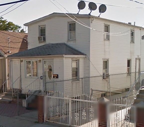 2nd image of 11770 142nd Pl