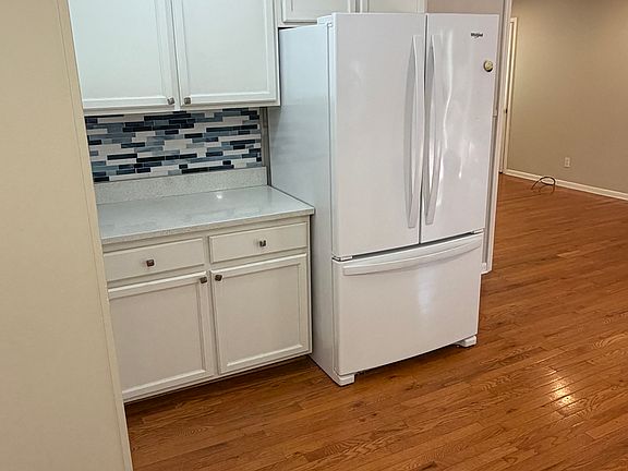 4th image of 4001 Laurel Dr NW