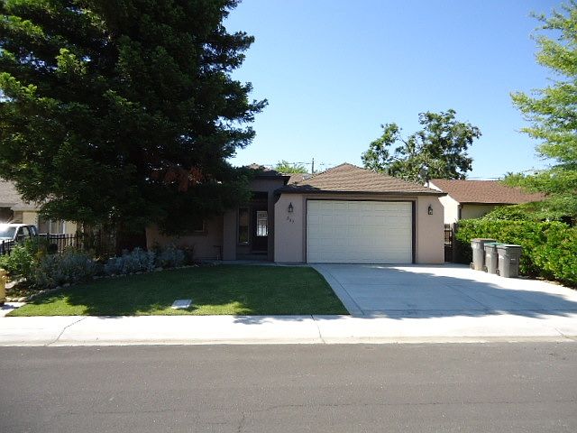 1st image of 307 13th St