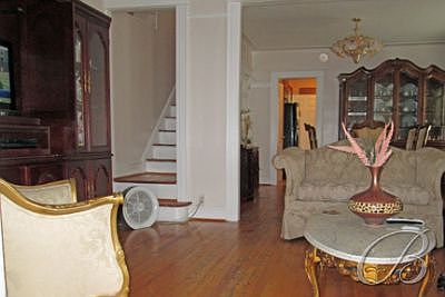 2nd image of 10709 123rd St