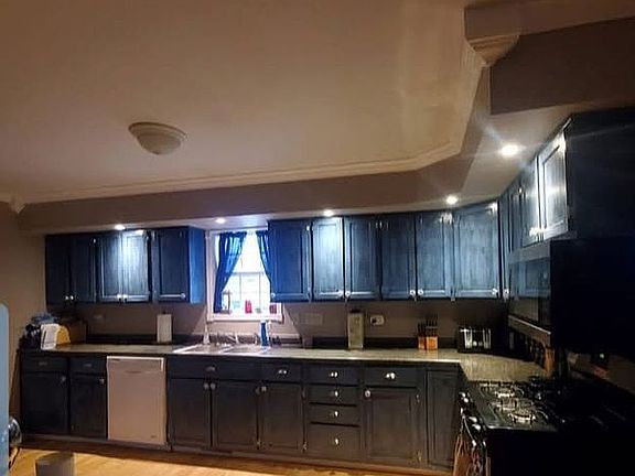 5th image of 839 S 12th St