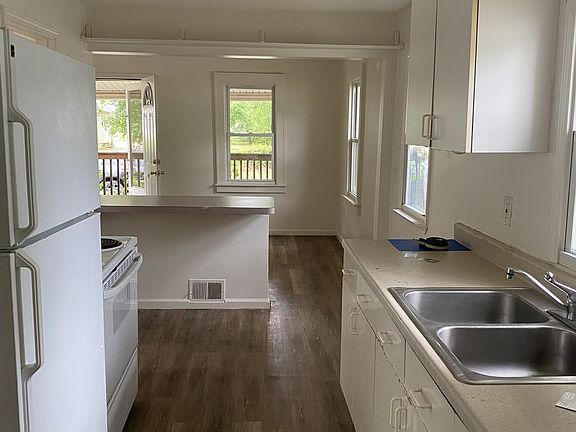 2nd image of 786 Pensacola Ave