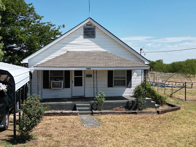 9405 E FM 174 — Photo 1