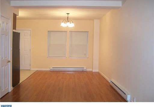 4th image of 5308 W Oxford St