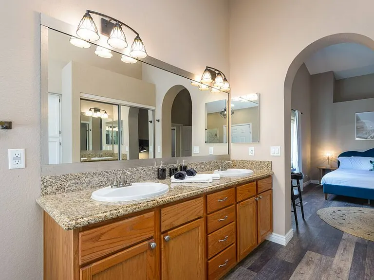 650 W Palo Verde St — Photo 33