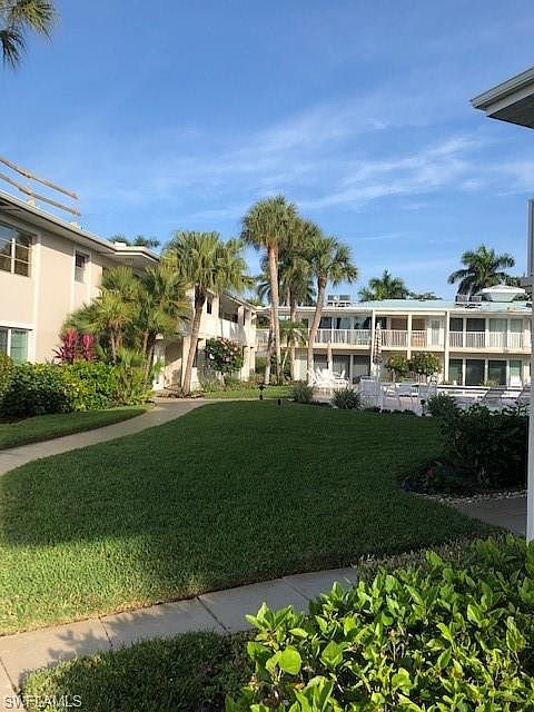 1st image of 366 Harbour Dr #366