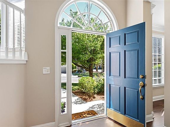 4th image of 1662 Reserve Way