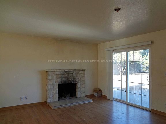 Fireplace, Access to Back