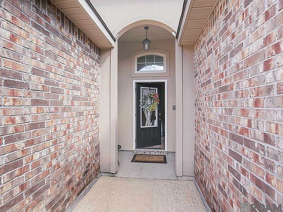 2nd image of 9311 Falling Oak Dr