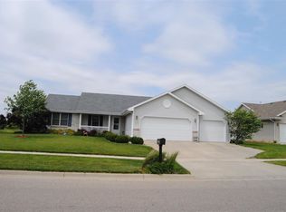 4027 Deer Crossing Dr, Janesville, WI 53546