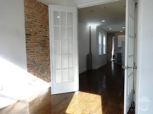 Rented by Blue Egg Realty Corp | media 34