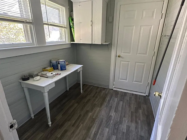 72 Ford Ave — Photo 11