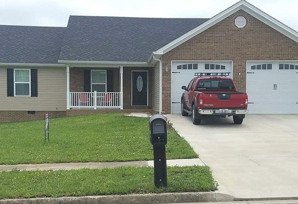 1st image of 141 Chandler Dr