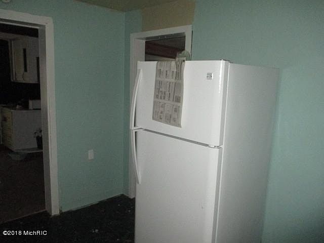 2nd image of 32 Pickford Ave