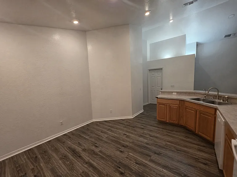 2908 Trema Ave — Photo 3