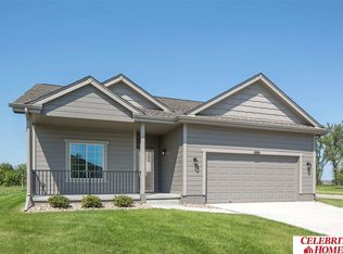 18062 Camden Ave, Elkhorn, NE 68022