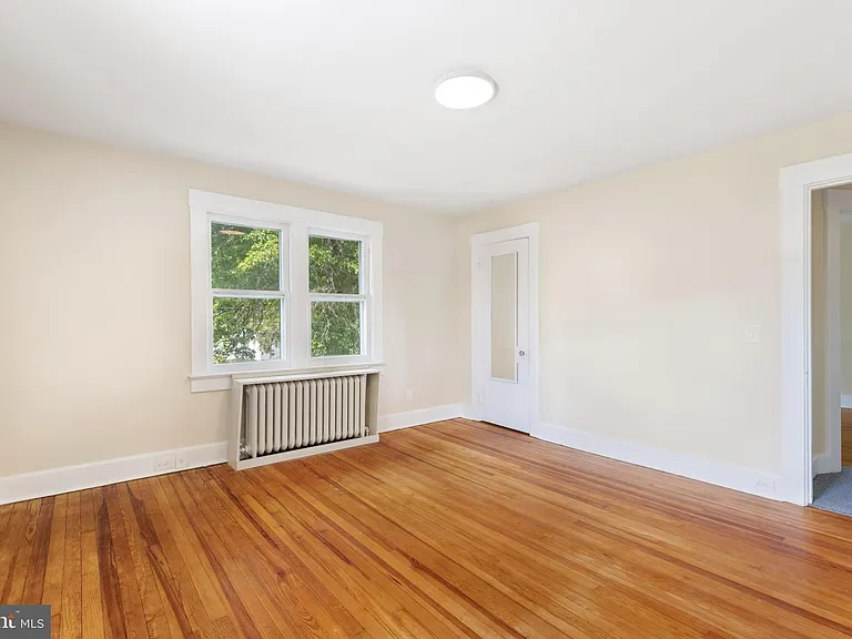 219 Washington Rd — Photo 17