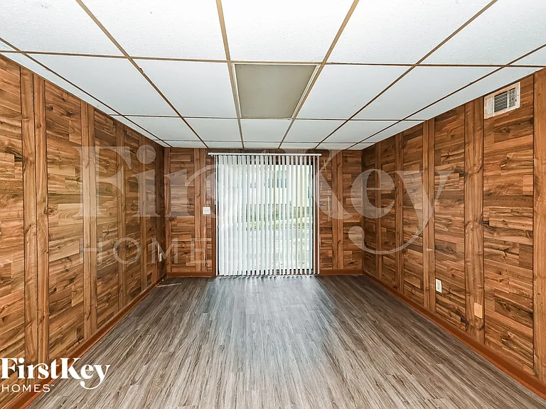 6829 Ivy Log Dr — Photo 10