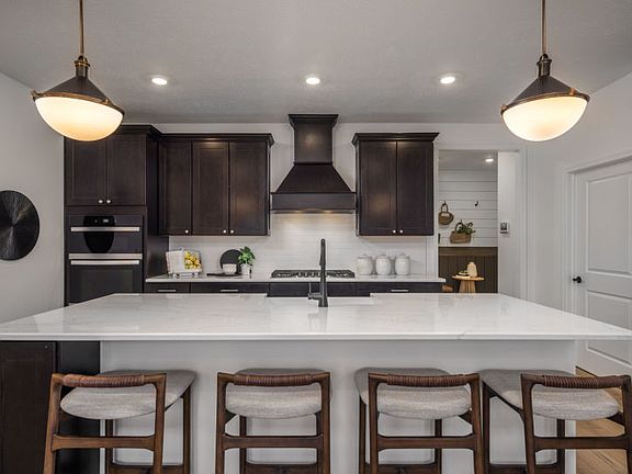 Large Center Island with Countertop Seating