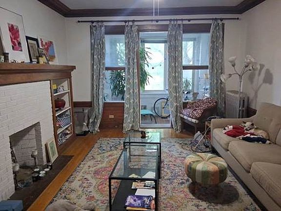 2nd image of 5534 N Winthrop Ave #1