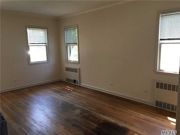 4th image of 103 Sheridan Blvd