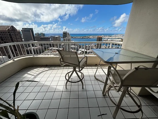 1212 Nuuanu Ave #3805