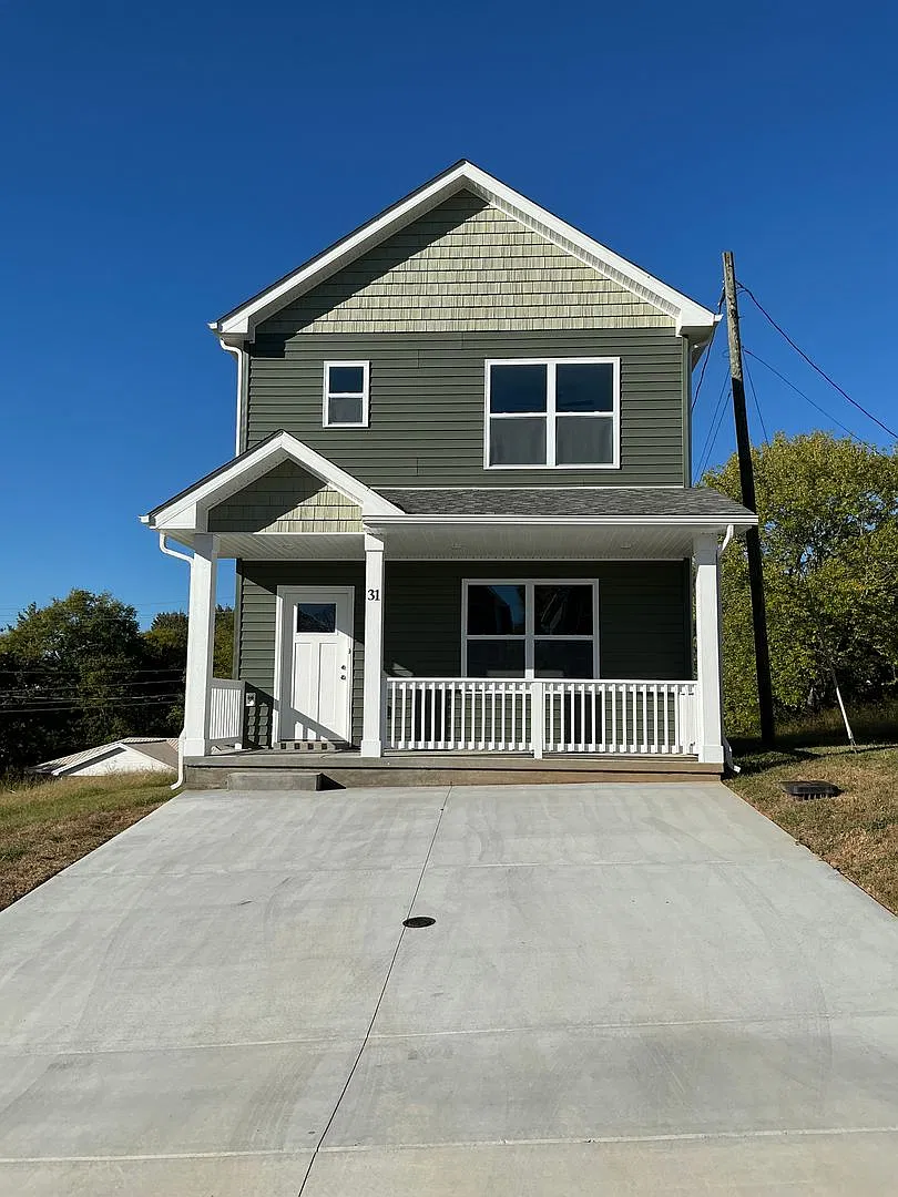 31 Dixon Dr available now — Photo 1