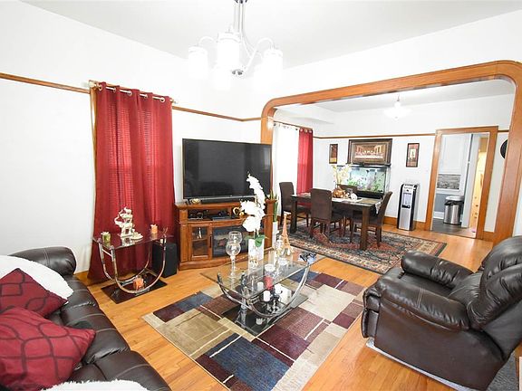 3rd image of 4437 Grant St