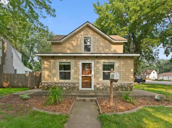 201 8th Ave S, Princeton, MN 55371
